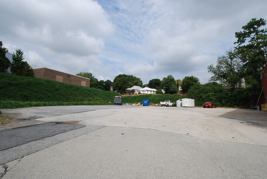 More Photos Of 1610 Southland Cir NW, Atlanta Industrial For Sale