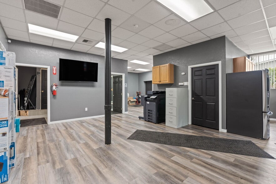 More Photos Of 630 W Shannon Ave, Spokane General Retail For Sale