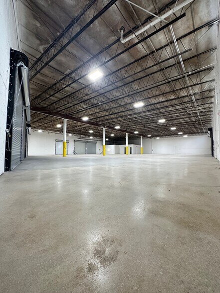 More Photos Of 7441-7571 NW 78th St, Medley Warehouse For Lease