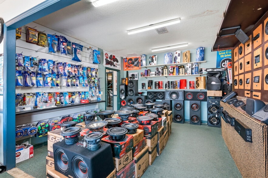 More Photos Of 200 S Main St, Belle Glade Storefront Retail Office For Sale