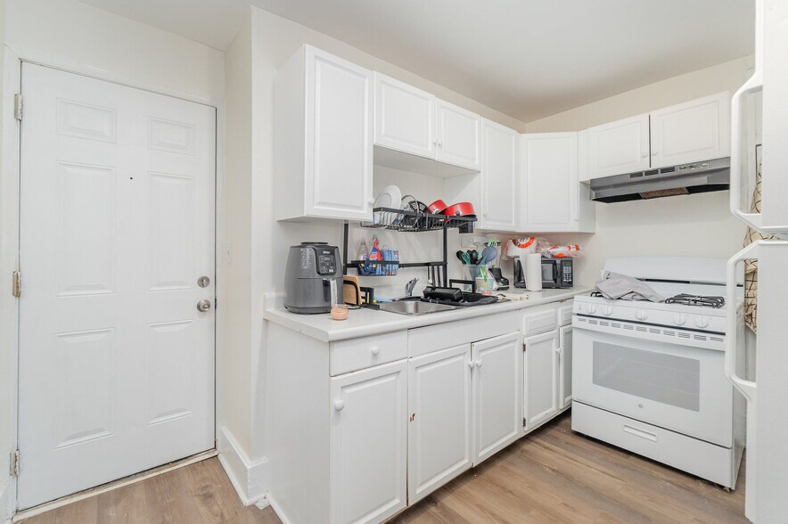 More Photos Of 1600 Regina St, Harrisburg Apartments For Sale