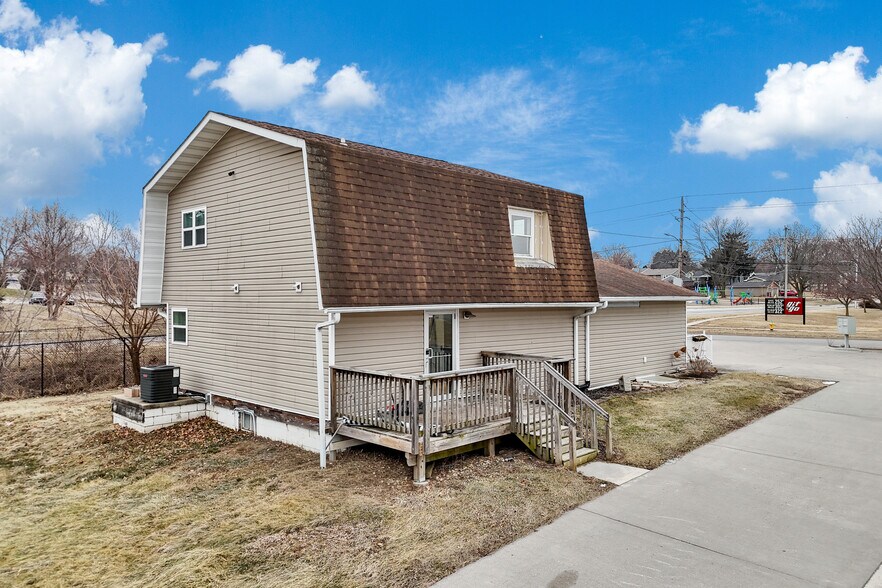 More Photos Of 3161 SE 22nd St, Des Moines Office For Lease