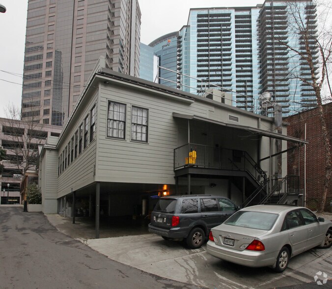 More Photos Of 1106 NE Crescent Ave, Atlanta Restaurant For Lease