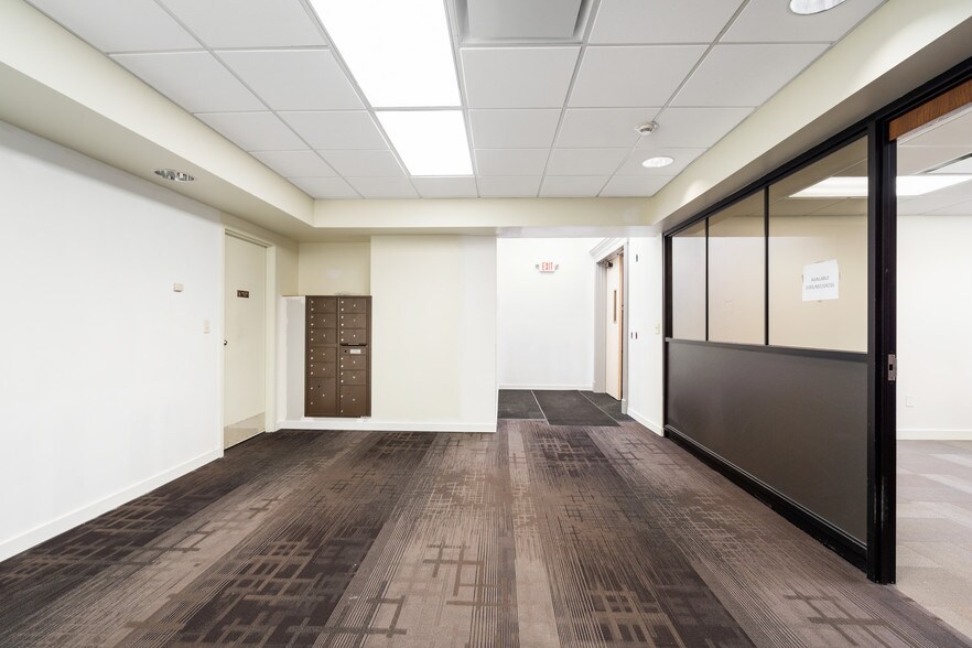 More Photos Of 115 Main St, Seymour General Retail For Sale