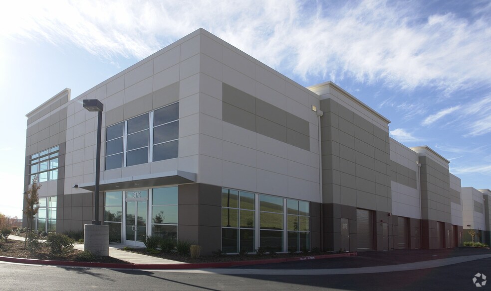 More Photos Of 3163-3179 Independence Dr, Livermore Research And Development For Lease