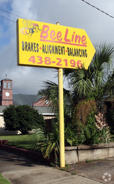More Photos Of 1614 Garden St, Pensacola Auto Repair For Lease