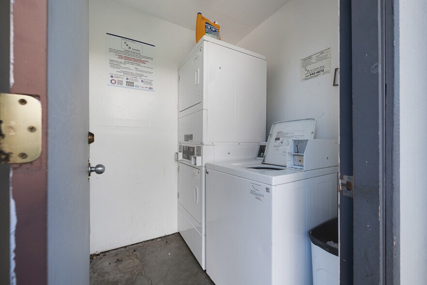 More Photos Of 1155 Evans Dr, Santa Rosa Apartments For Sale