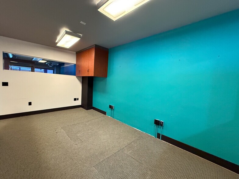 More Photos Of 10931 W Pico Blvd, Los Angeles Storefront Retail Office For Sale