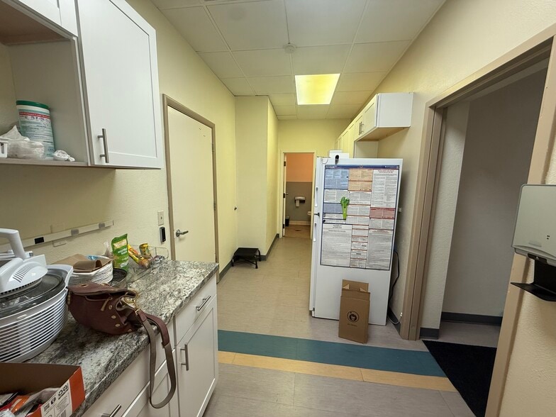 More Photos Of 3220 W Charleston Blvd, Las Vegas Medical For Lease