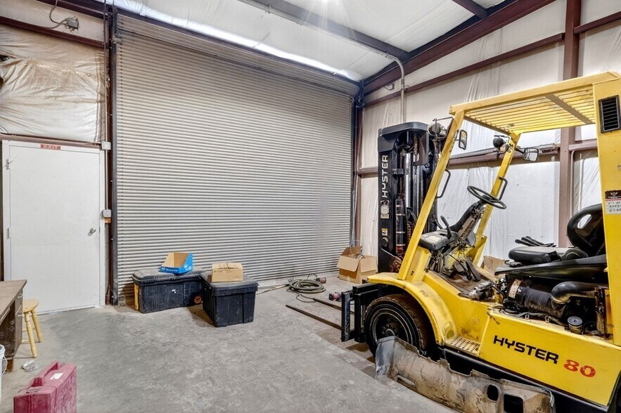 More Photos Of 8316 W I-20, Midland Warehouse For Sale