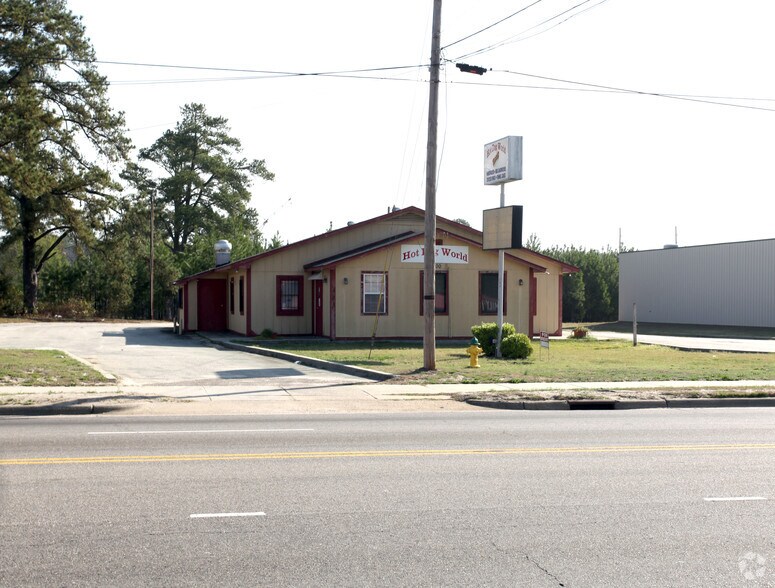More Photos Of 3500 Murchison Rd, Fayetteville Restaurant For Sale