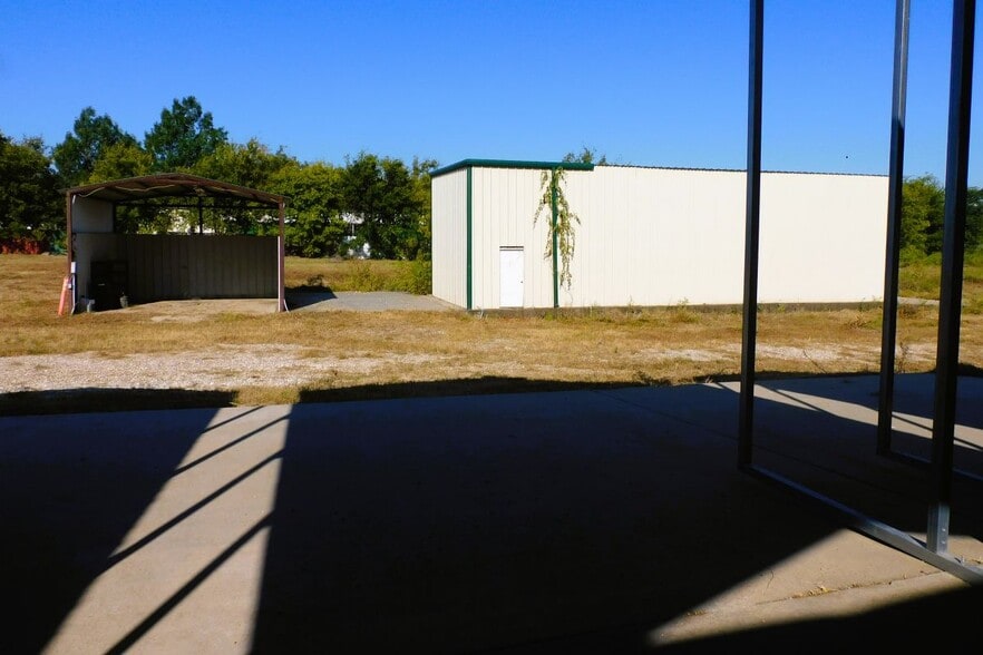 More Photos Of 10679 State Highway 56, Sherman Industrial For Lease