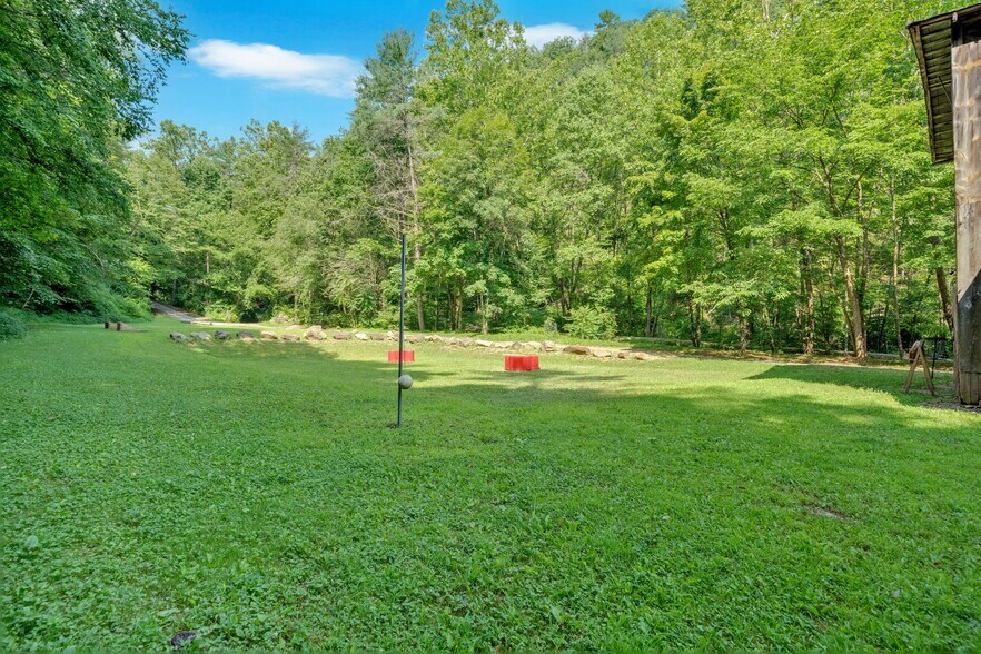 More Photos Of 5340 US-321, Butler Specialty For Sale