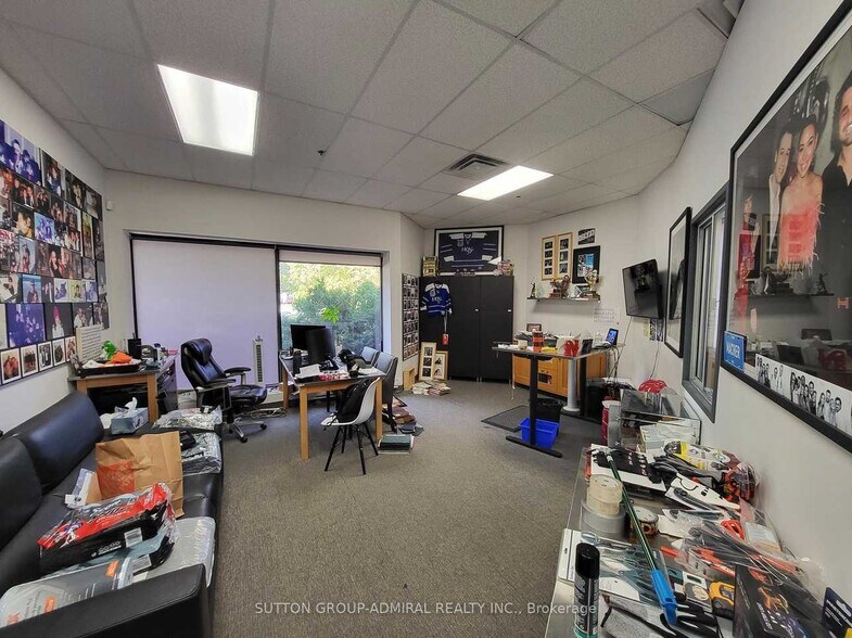 More Photos Of 205-215 Dolomite Dr, Toronto Warehouse For Sale