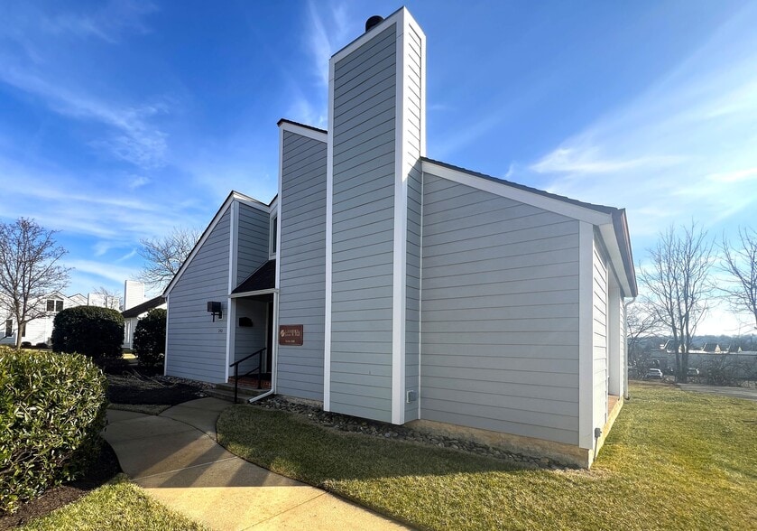 Primary Photo Of 300 N Pottstown Pike, Exton Office For Lease