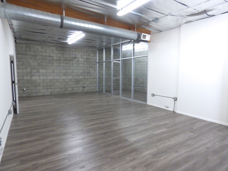 More Photos Of 3608 Griffith Ave, Los Angeles Light Manufacturing For Lease