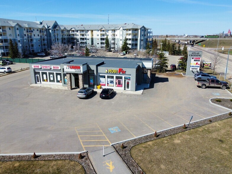 Primary Photo Of 10701 100 Av, Morinville Freestanding For Sale