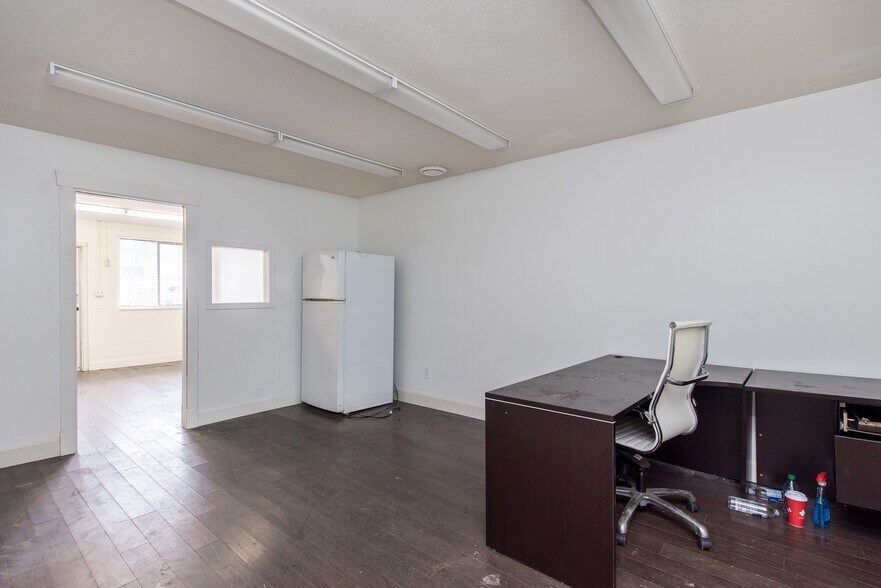 More Photos Of 33733 King Rd, Abbotsford Industrial For Sale