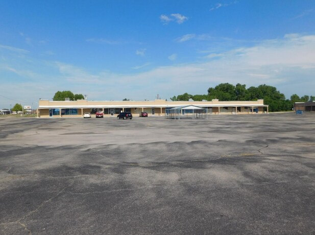 Primary Photo Of E Central Blvd, Anadarko General Retail For Sale