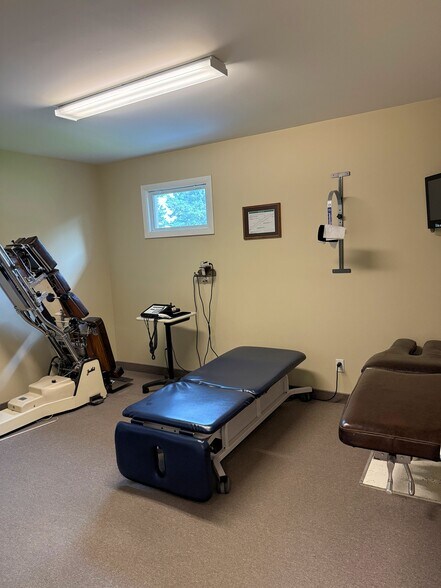 More Photos Of 7664 Broadview Rd, Parma General Retail For Sale