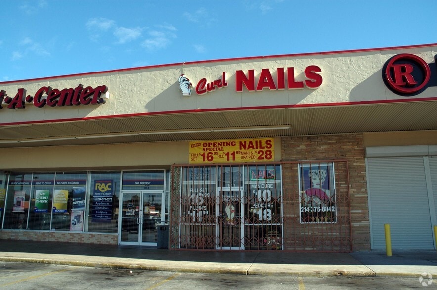 More Photos Of 3200 S Lancaster Rd, Dallas General Retail For Lease