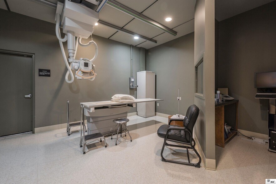More Photos Of 3995 Sterlington Rd, Monroe Medical For Sale