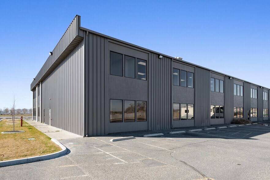 More Photos Of 2940 George Washington Way, Richland Light Distribution For Lease
