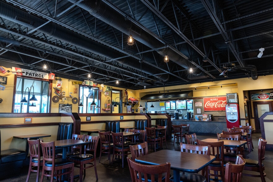 More Photos Of 1525 County Road 220, Fleming Island Restaurant For Sale
