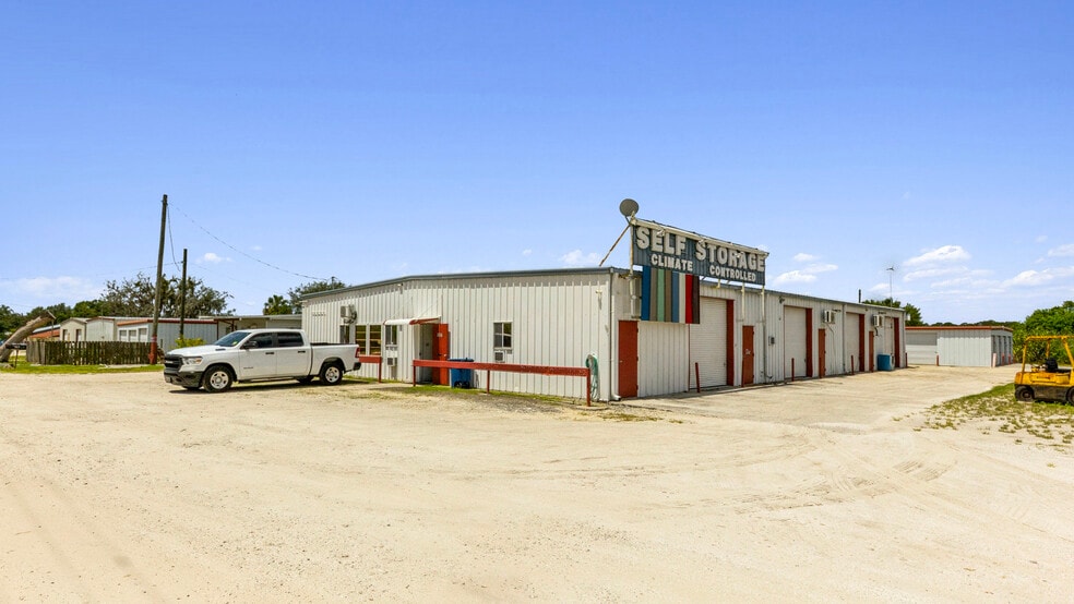 More Photos Of 107 Caladium Row, Sebring Self Storage For Sale