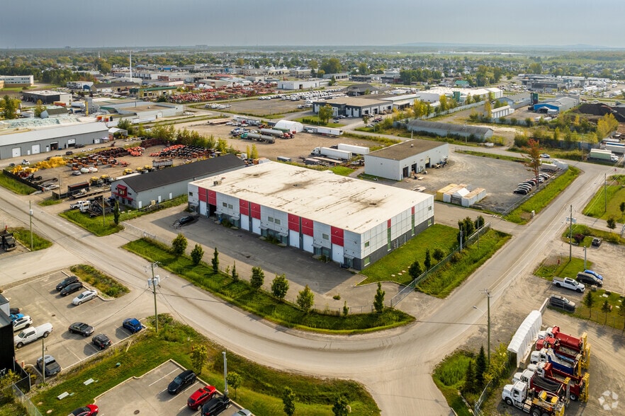 More Photos Of 14410 Rue Rolland-Desjardins, Mirabel Warehouse For Sale