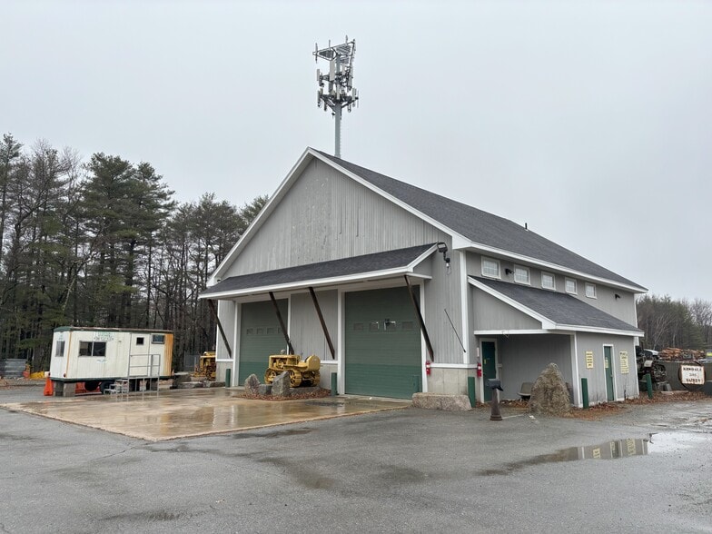 More Photos Of 934 Salem St, Groveland Industrial For Lease