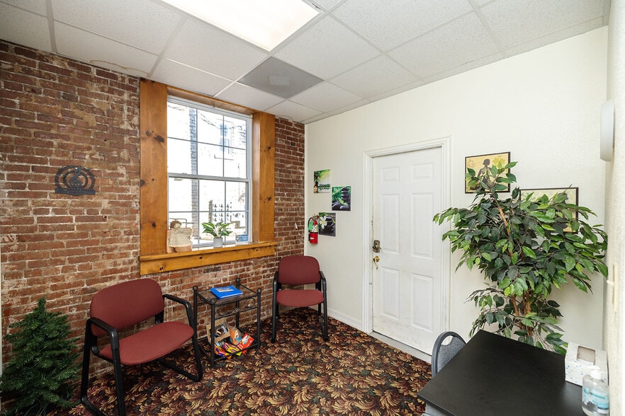 More Photos Of 116 W Pine Ave, El Dorado Office Residential For Sale