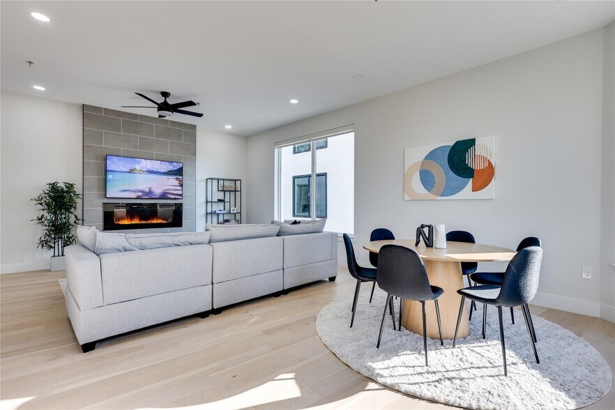 More Photos Of 1508-1512 Seegar St, Dallas Multifamily For Sale