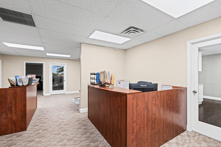 More Photos Of 10521 Judicial Dr, Fairfax Medical For Sale