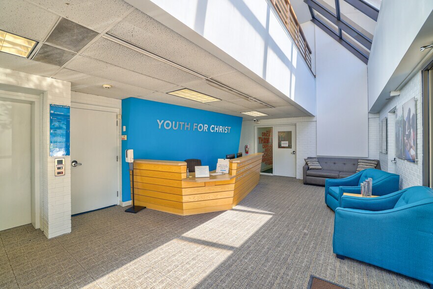 More Photos Of 7670 S Vaughn Ct, Englewood Office For Sale