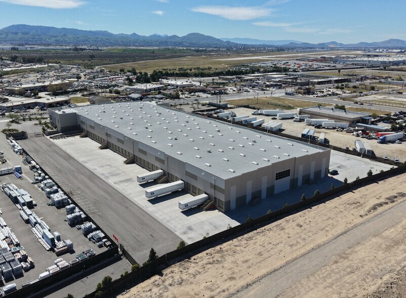 More Photos Of 27400 5th St, Highland Warehouse For Lease