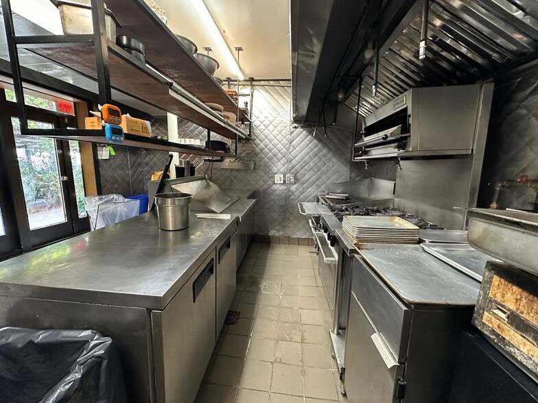 More Photos Of 241 Smith St, Brooklyn Storefront Retail Residential For Lease