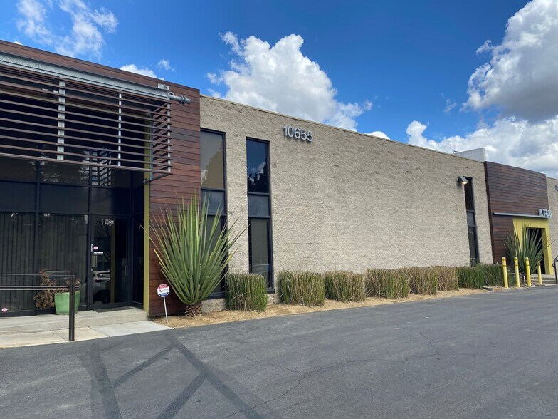 Primary Photo Of 10635-10665 W Vanowen St, Burbank Manufacturing For Lease