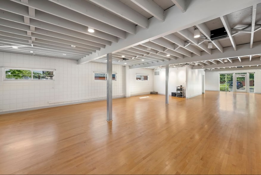 More Photos Of 533 California Ave, Reno Loft Creative Space For Sale