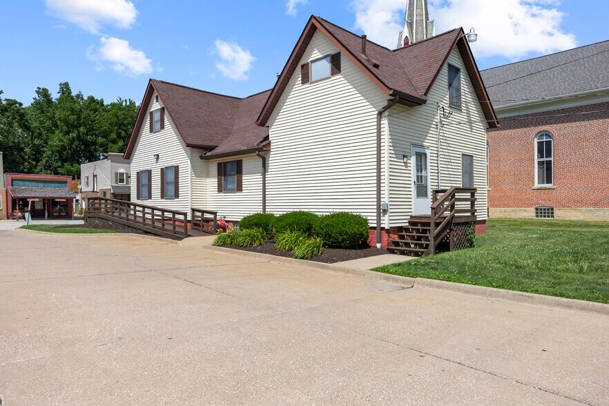 More Photos Of 18 E Main St, Seville Medical For Sale