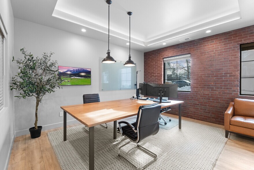 More Photos Of 325 Central Ave, Whitefish Storefront Retail Office For Sale