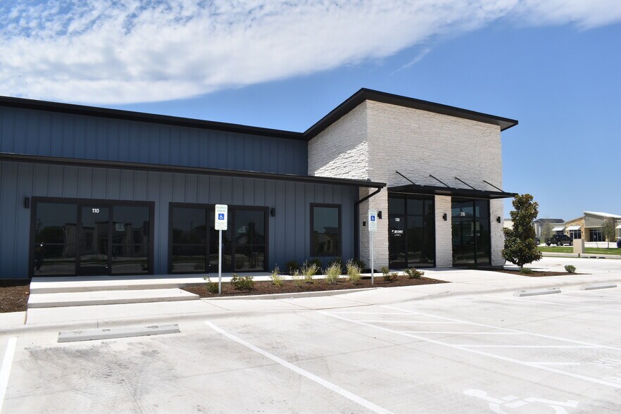More Photos Of 216 Paloma Dr, Temple Office For Lease
