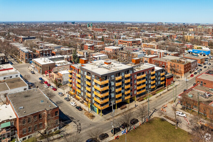 More Photos Of 2355-2365 Des Carrieres Rue, Montréal Apartments For Sale