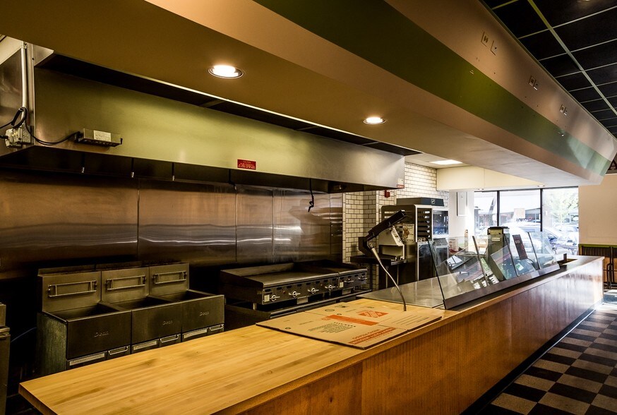 More Photos Of 1820-2041 Tower Dr, Glenview Unknown For Lease