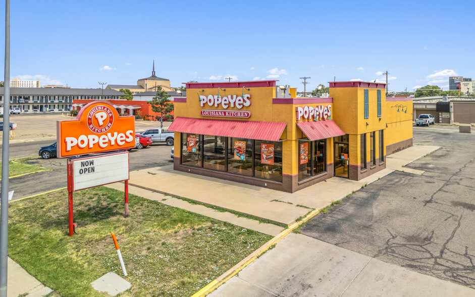 Primary Photo Of 2201 Paramount Blvd, Amarillo Fast Food For Sale