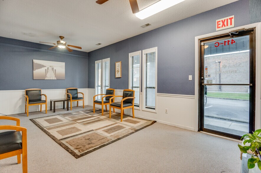 More Photos Of 411 Western Blvd, Jacksonville Medical For Lease
