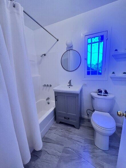 More Photos Of 2297 Glendale Blvd, Los Angeles Multifamily For Sale