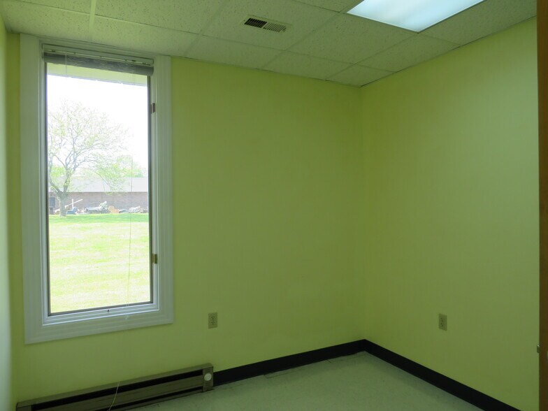 More Photos Of 9506 Hospital Ave, Nassawadox Medical For Sale