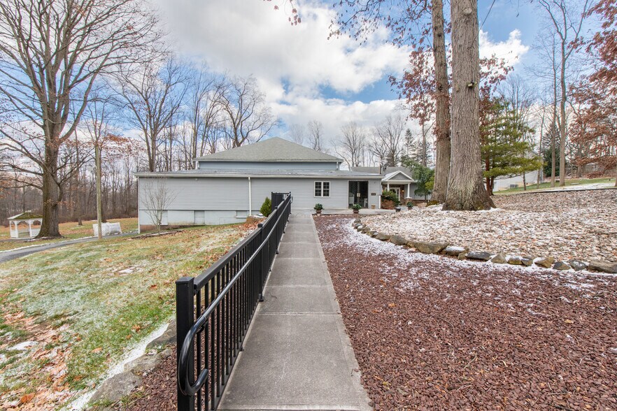 More Photos Of 1303 Evergreen Dr, Bethlehem Lodge Meeting Hall For Sale