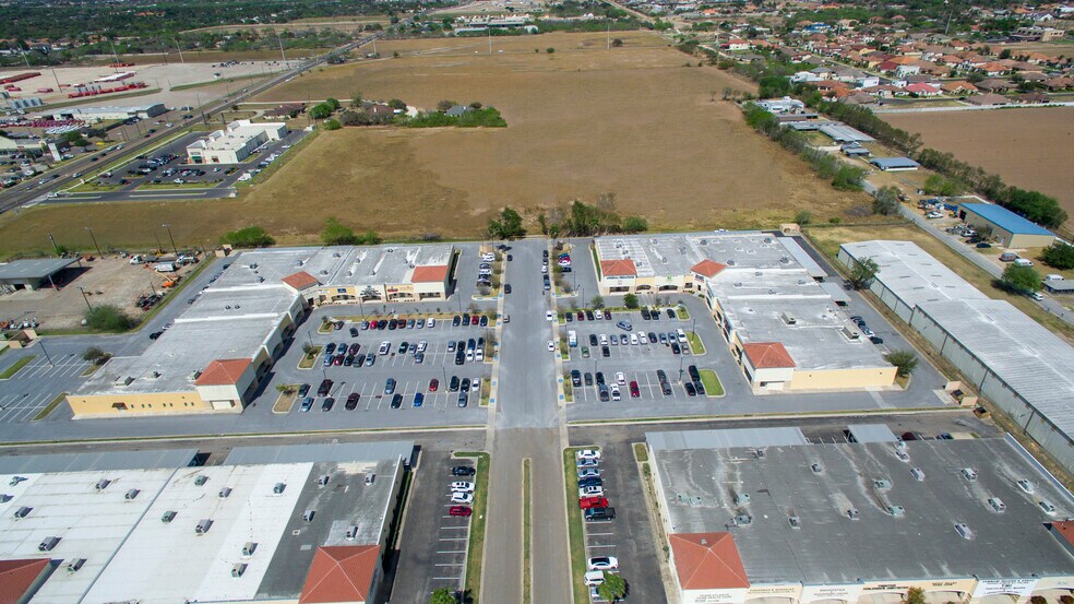 More Photos Of 4101-4179 Crosspoint Blvd, Edinburg Medical For Sale